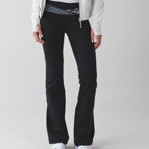 Lululemon • Groove Pant III Luon Black White High Rise Flare Leg Yoga Pants • 8